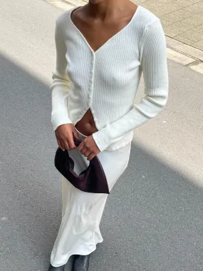 Classic Buttoned Cardigan Ivory