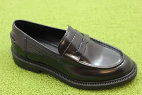 Boat-style shoes